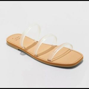 A New Day Women’s Wren Triple Strap Slide Sandals
Color: Clear
NWT